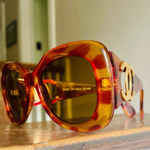 Vintage 90’s Y2K authentic Chanel tortoiseshell logo sunglasses - Picture 5 of 7